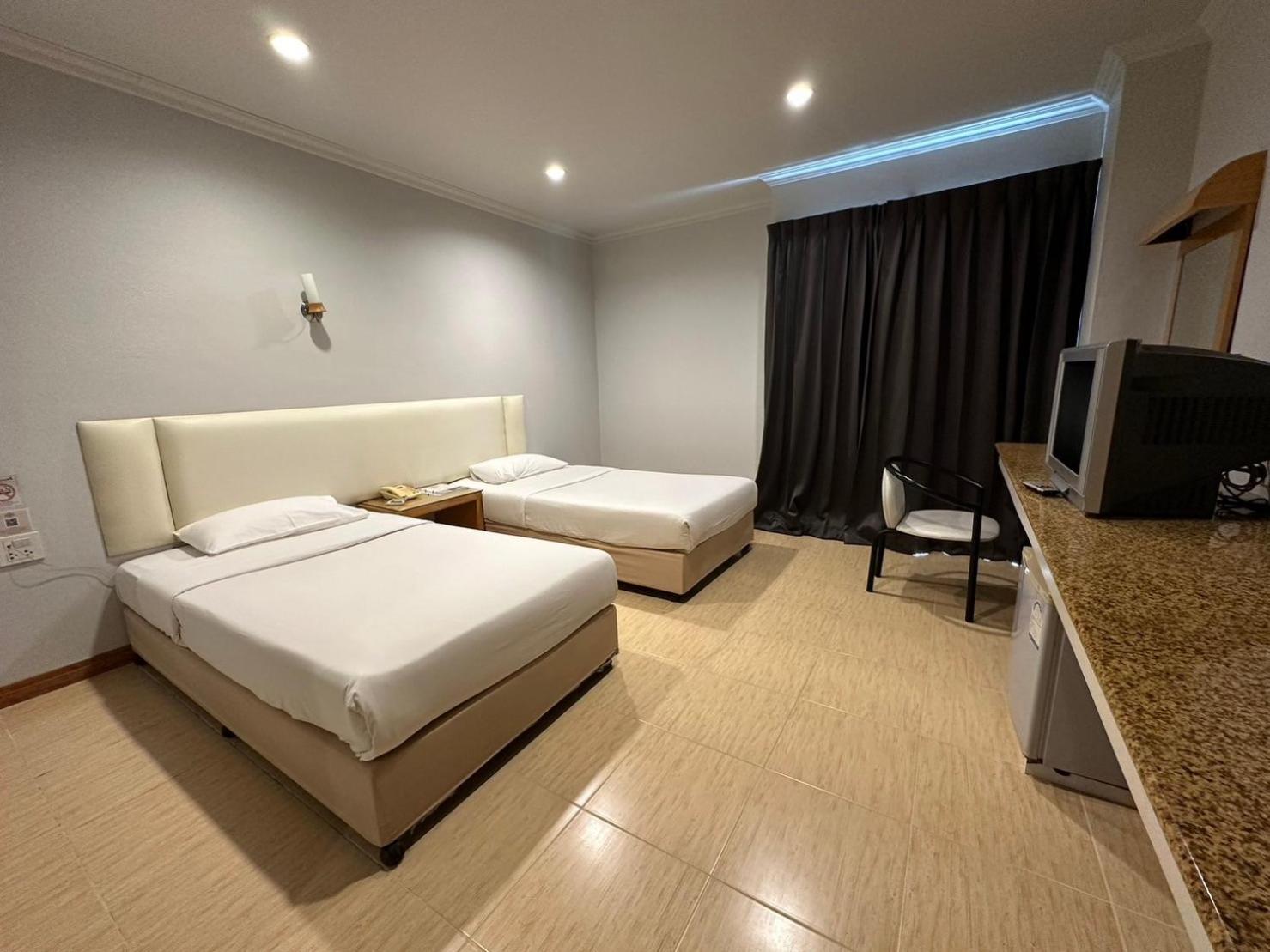 Hotel Rattana View à Phitsanulok Extérieur photo