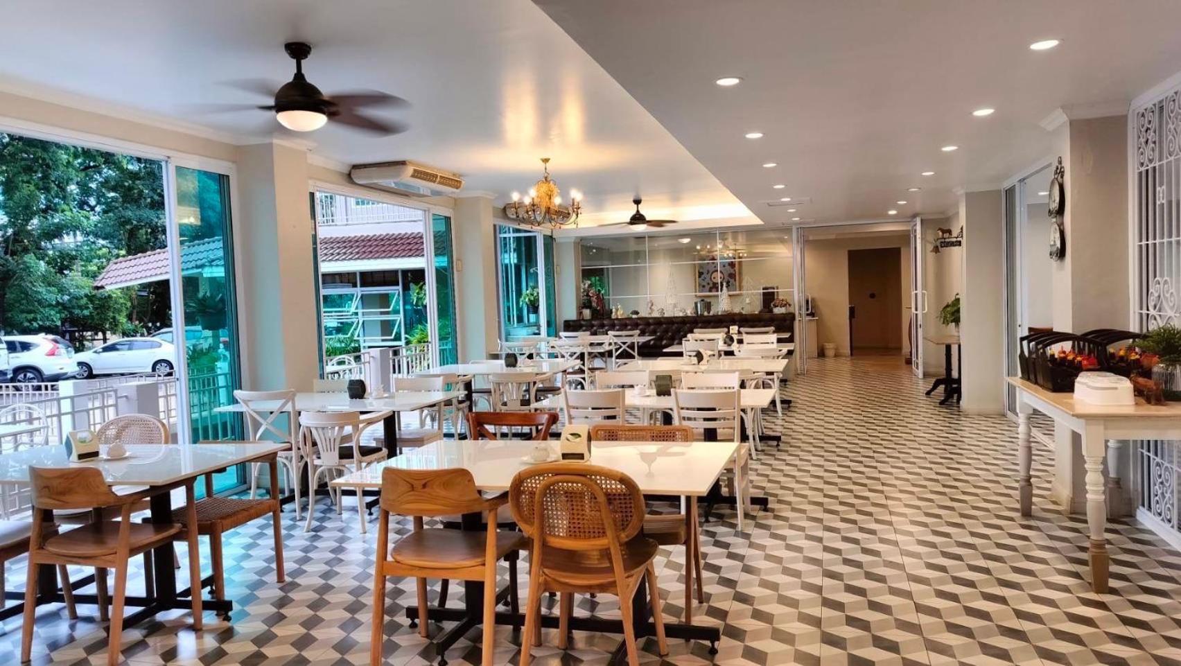 Hotel Rattana View à Phitsanulok Extérieur photo